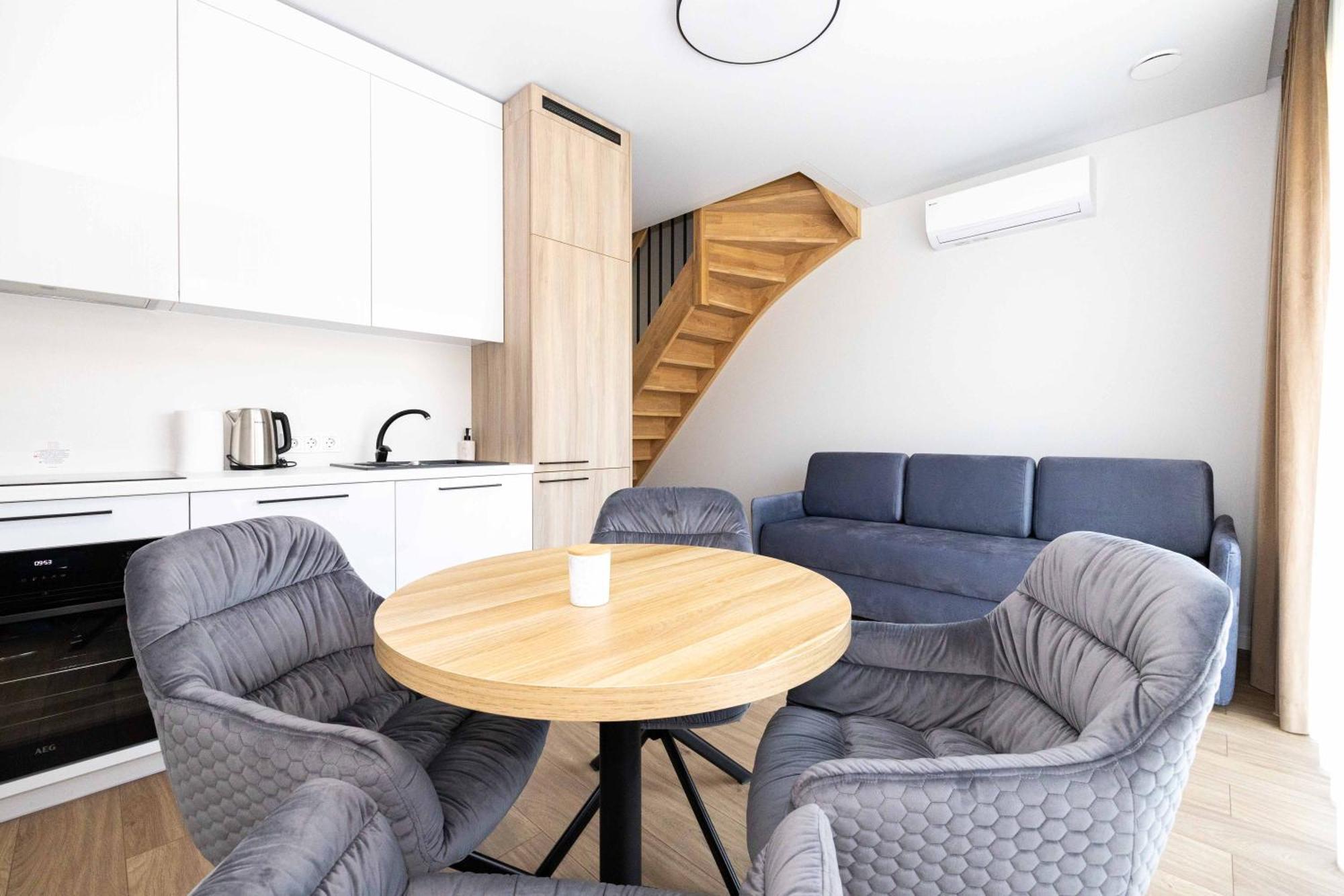 2bd Apartmet J7, Selfcheck-in, By Cohost Huoneisto Palanga
